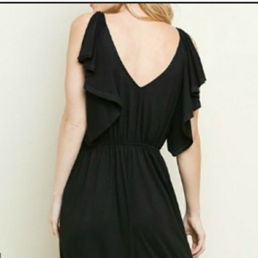 Umgee Wide Leg V-Neck Jumpsuit with Ruffled Split Sleeves with Center Tie 1X - Picture 2 of 6